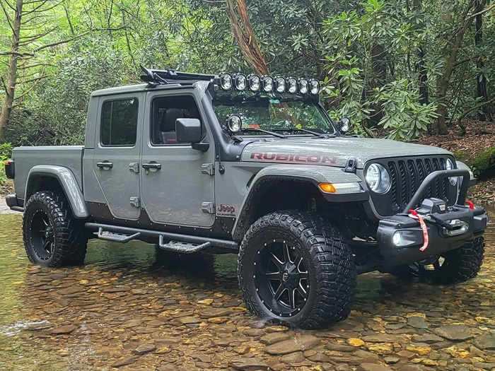 Xe bán tải Jeep giá bao nhiêu? Jeep Gladiator tại Việt Nam có gì nổi bật