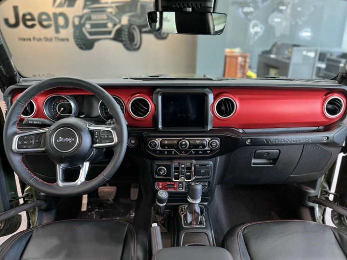 Xe Jeep Wrangler giá bao nhiêu tại Việt Nam và có đáng mua không?