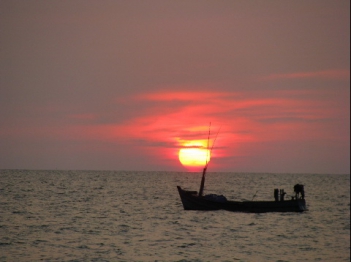 Phân tích bài thơ Chiều Tối của Hồ Chí Minh - BOOKING TOUR