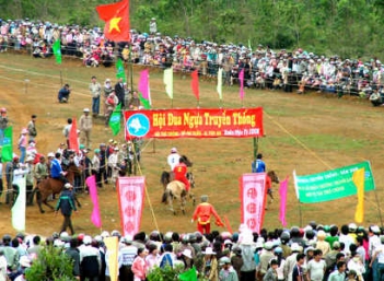 Hội đua ngựa trên Gò Thì Thùng - BOOKING TOUR