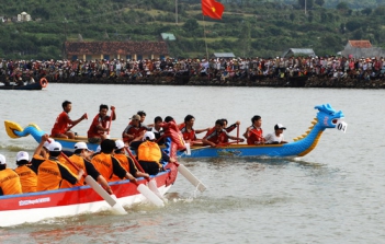 Lễ hội đua thuyền đầm Ô Loan - BOOKING TOUR