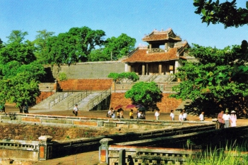 Lăng Tự Đức - BOOKING TOUR