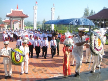 Lễ đền thờ Trương Định - BOOKING TOUR